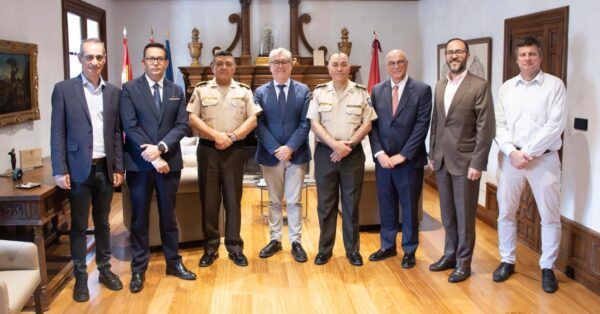 Reunión entre representantes de la Universidad de Salamanca y la Policía Nacional de Ecuador