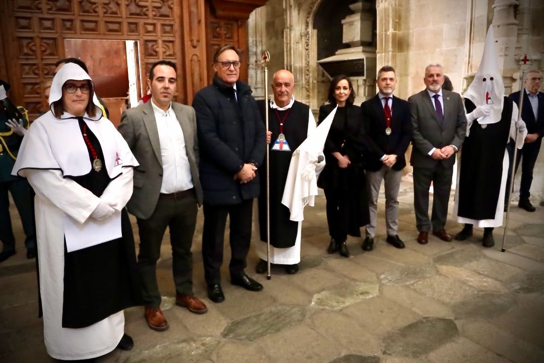 Participantes en el Vía Crucis de Salamanca durante Jueves Santo