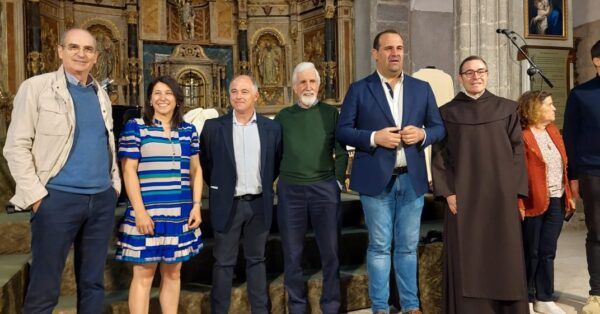 Asistentes al estreno de 'Juan, el espíritu del amor' en Manceradeabajo.
