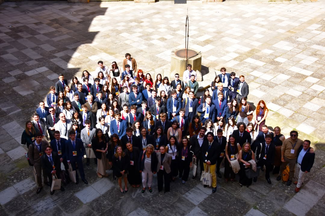 Participantes del II Torneo Nacional de Debate Guadalupe en la UPSA