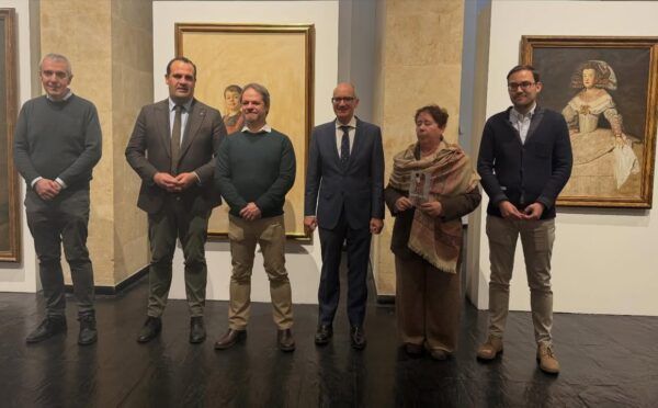 Inauguración de la exposición de Ángel Luis Iglesias en Salamanca con asistentes