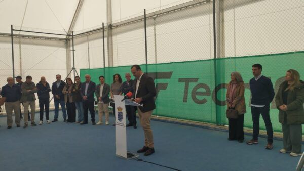Inauguración de una pista de tenis cubierta en Santa Marta con enfoque inclusivo