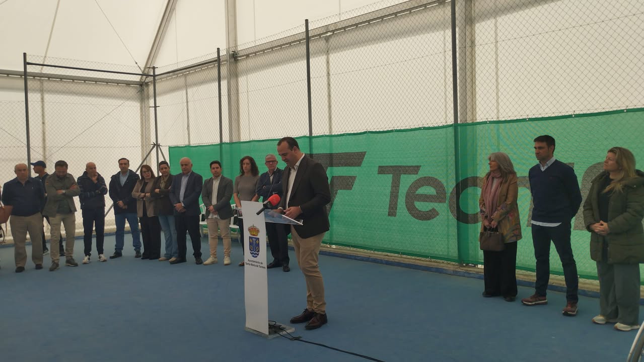 Inauguración de una pista de tenis cubierta en Santa Marta con enfoque inclusivo
