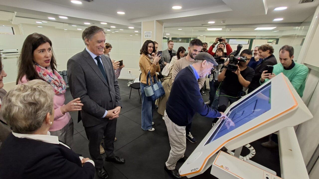 Presentación del sistema Myro para personas con parálisis cerebral en Salamanca