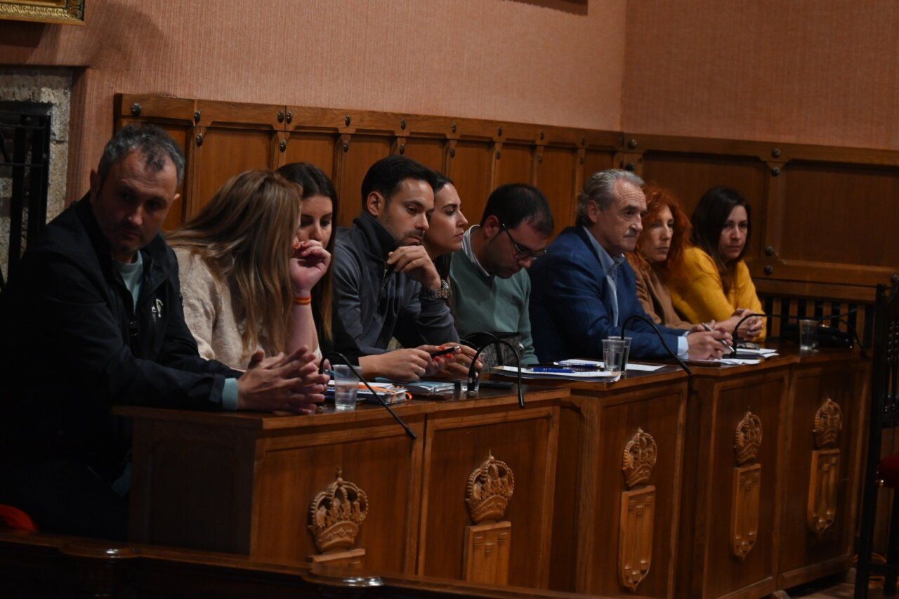 Miembros del pleno del Ayuntamiento de Ciudad Rodrigo en reunión