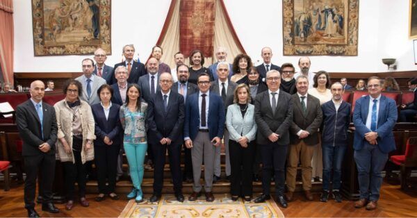 Grupo de docentes premiados en la Universidad de Salamanca por su excelencia académica.