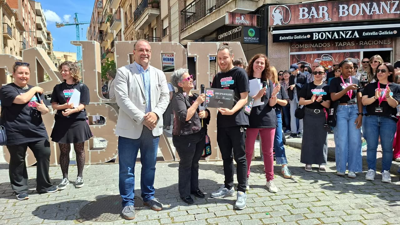 Entrega de premios en la XVI Galería Urbana del Barrio del Oeste.