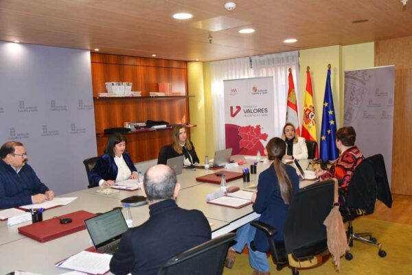 Reunión sobre los Premios de Música Folk y Tradicional en Castilla y León