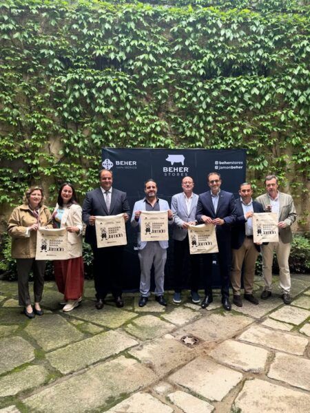 Presentación de Tote Bag solidaria en la Cámara de Comercio de Salamanca