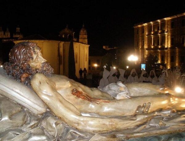 Cristo de la Liberación en procesión de Semana Santa en Salamanca