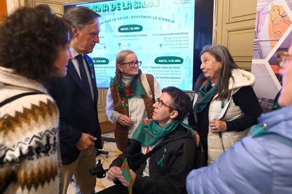 Encuentro del alcalde de Salamanca con asociaciones de salud