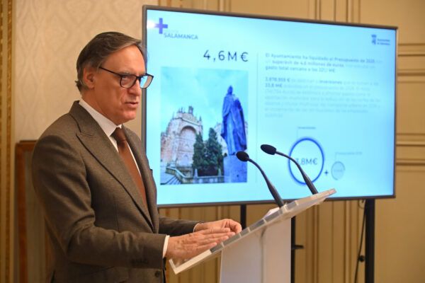 Presentación de inversiones del superávit en Salamanca por el alcalde