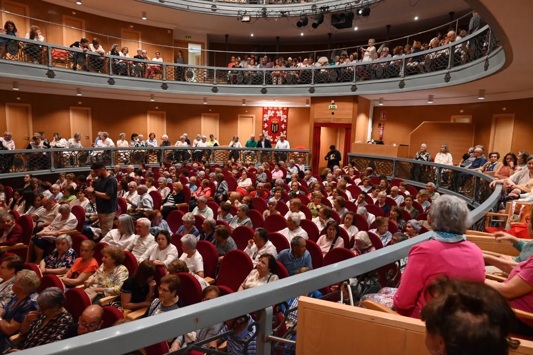 Éxito rotundo de "Los Caciques" en el Teatro Nuevo de Ciudad Rodrigo