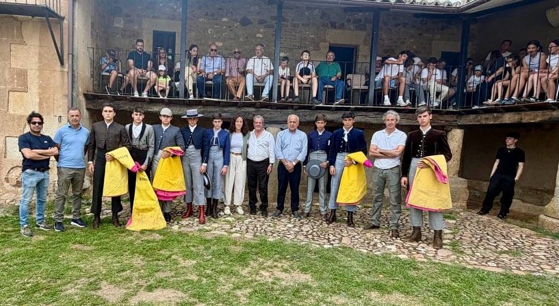 Novillada en la ermita de la Virgen del Cueto en Matilla de los Caños del Río