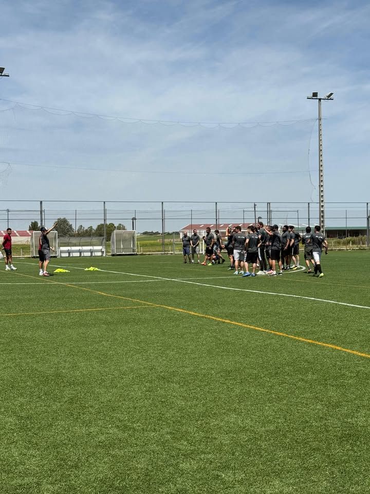 Evento de team building en las instalaciones del Club Deportivo Villares de la Reina