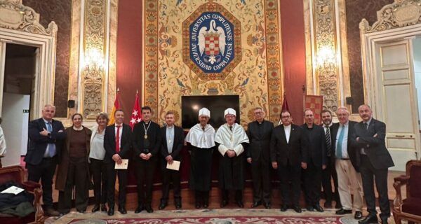 Ceremonia de ingreso del profesor Gonzalo Tejerina en la Real Academia de Doctores de España