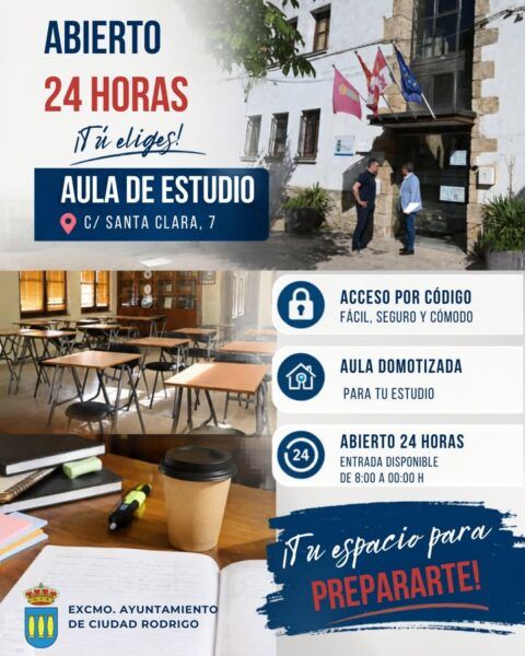 Aula de estudio en Ciudad Rodrigo abierta las 24 horas con mesas y sillas.