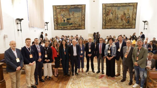 Grupo de personas en un encuentro en la Universidad de Salamanca