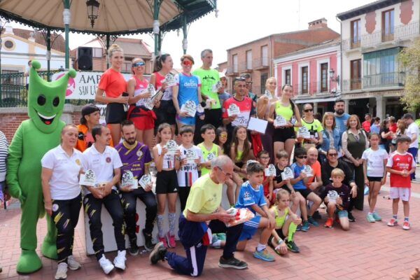 Participantes y ganadores de la XXXII Carrera Popular en Peñaranda de Bracamonte