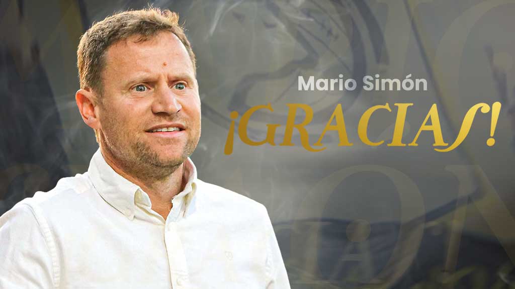 Mario Simón agradeciendo su tiempo como entrenador de Unionistas CF