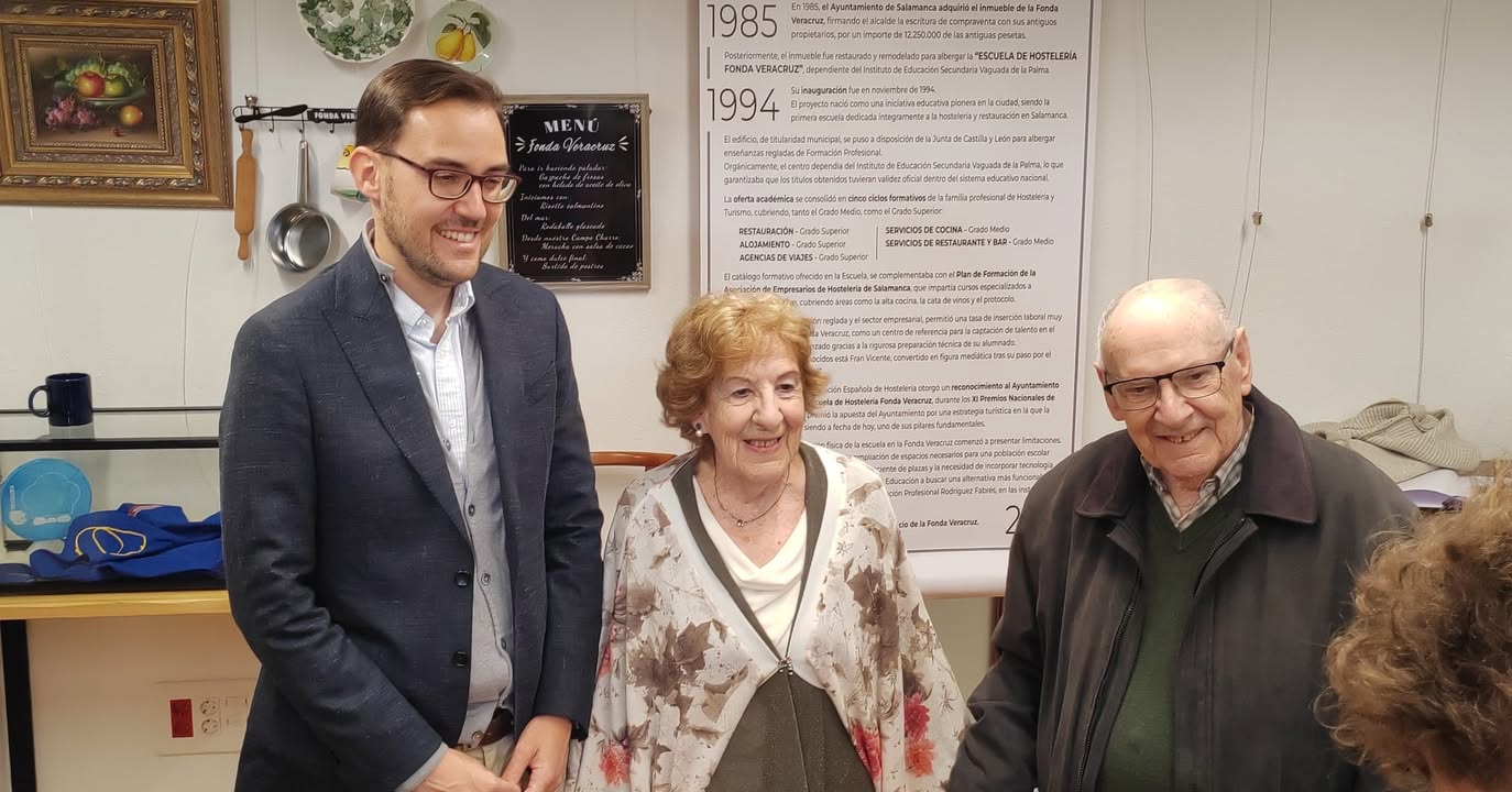 Inauguración de la nueva sala de exposiciones en la Fonda Veracruz de Salamanca