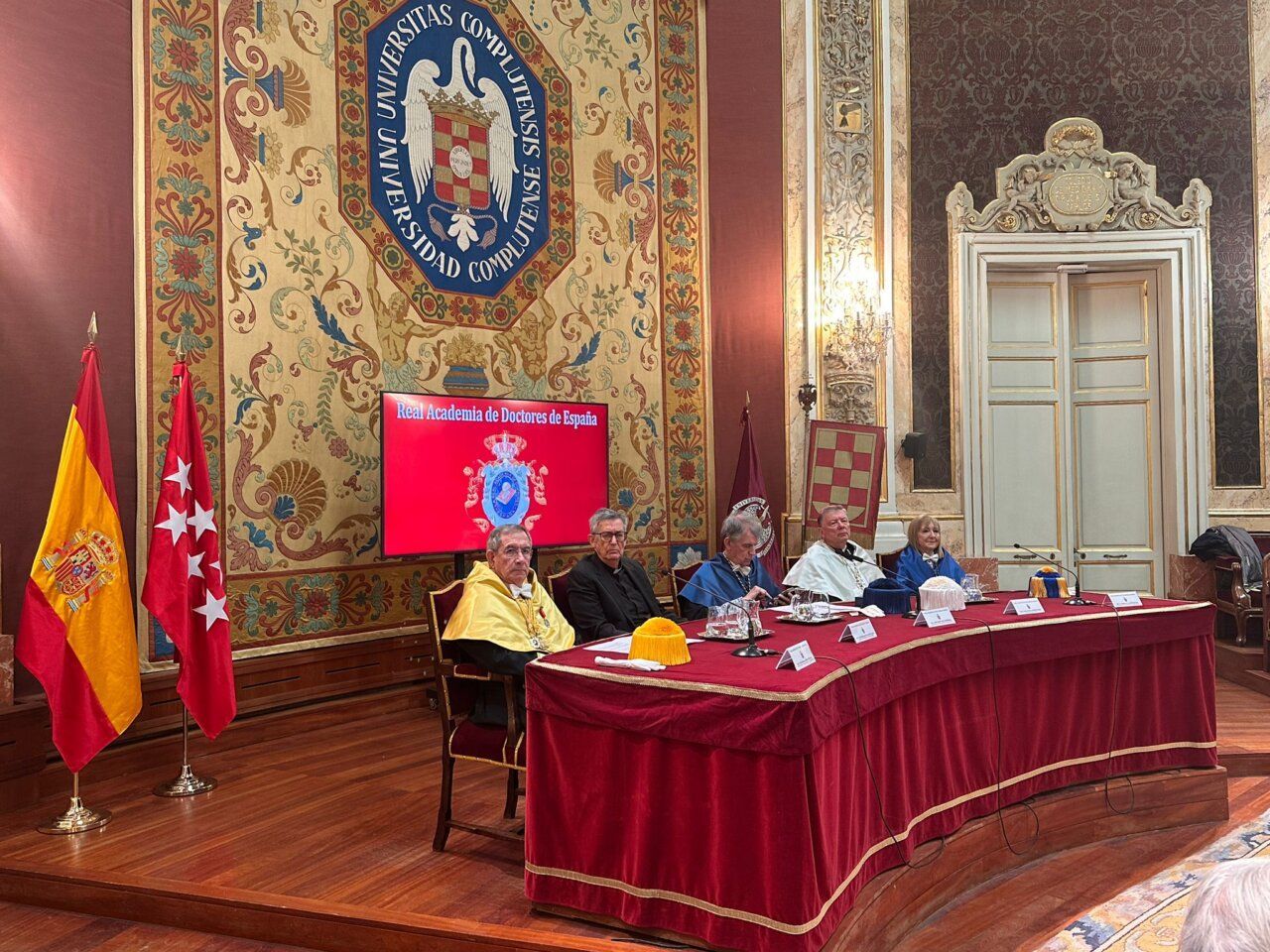 Ceremonia de ingreso del profesor Gonzalo Tejerina en la Real Academia de Doctores de España