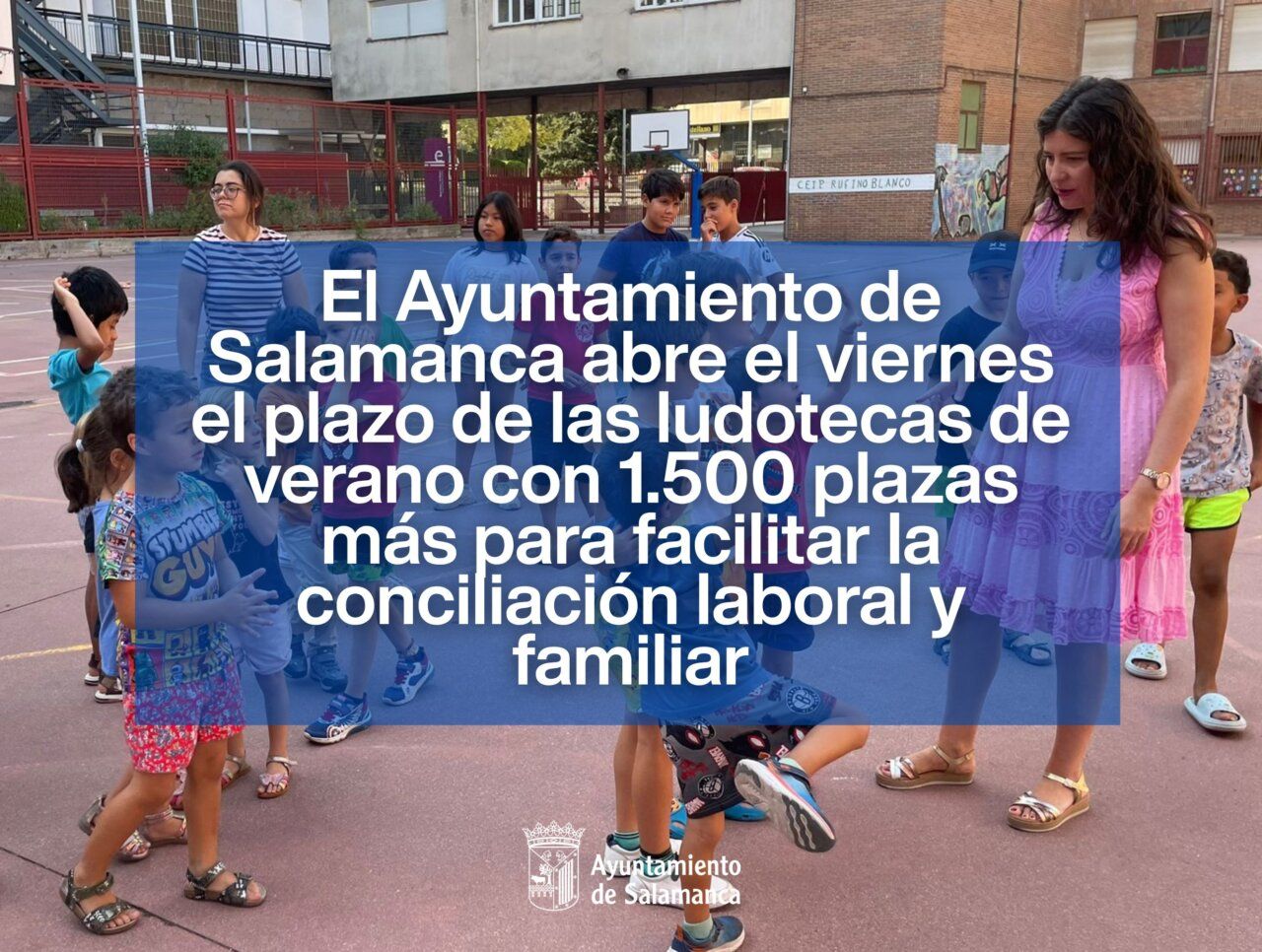 Niños jugando en una ludoteca de verano en Salamanca.