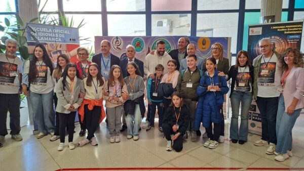 Grupo de participantes en la I Jornada Provincial de Radios Escolares en Salamanca