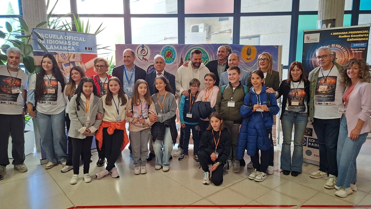 Grupo de participantes en la I Jornada Provincial de Radios Escolares en Salamanca