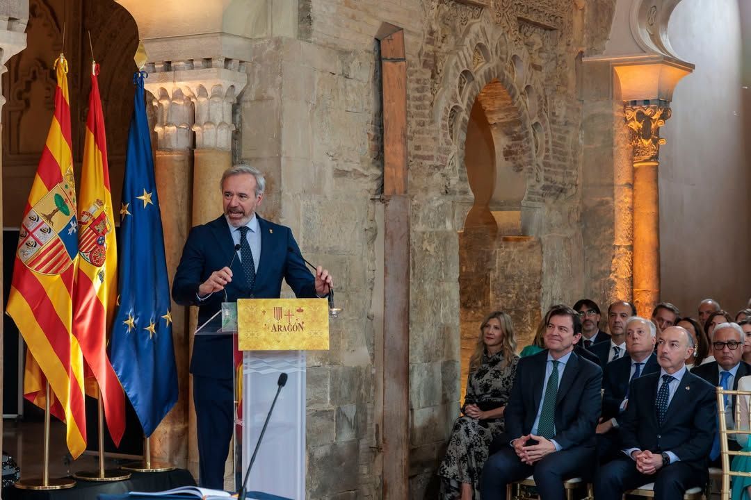 Alfonso Fernández Mañueco en la toma de posesión de Jorge Azcón en Aragón