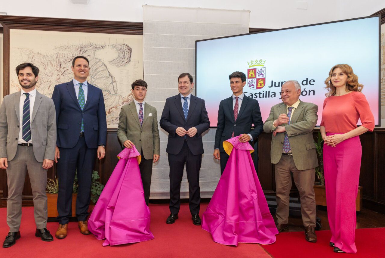 Encuentro entre el presidente y jóvenes toreros en Castilla y León