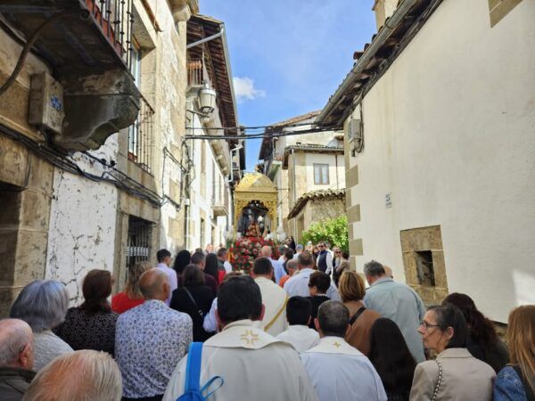 Asistentes en la procesión del Cristo del Refugio en Salamanca