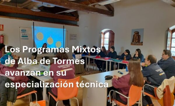 Jóvenes en formación sobre alfarería y construcción en Alba de Tormes