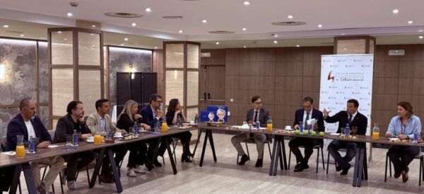 Reunión de representantes del sector hotelero en un hotel de Salamanca