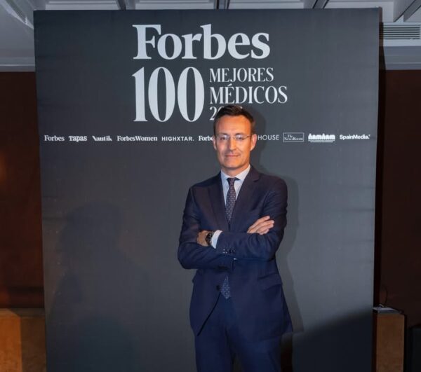 Roberto Martin-Reyes en evento de Forbes como uno de los mejores médicos de España