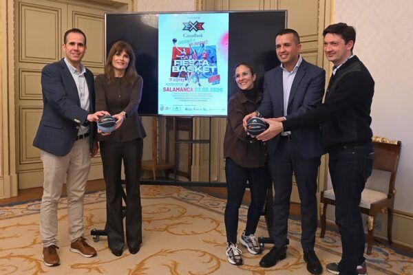 Presentación del Circuito 3x3 CaixaBank en Salamanca con varios participantes