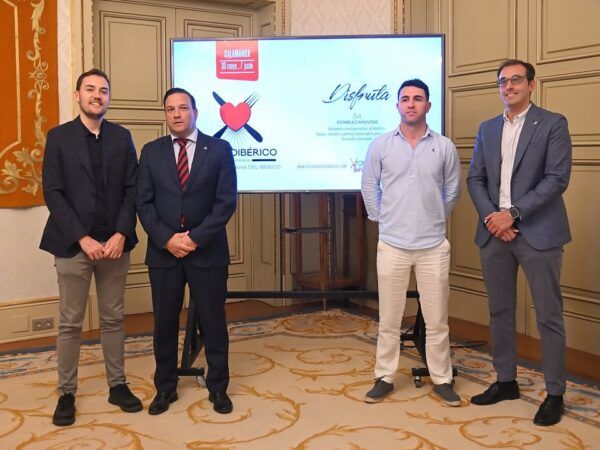 Presentación de la Ruta Gastroibérico en Salamanca con cuatro participantes