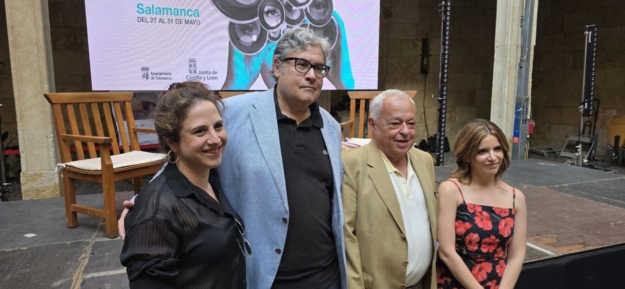 Gonzalo Santonja y otros participantes en el evento de FÀCYL 2026 en Salamanca