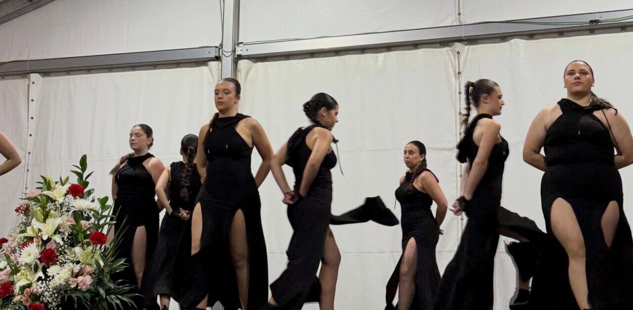 Actuación de danza en la gala de los V Premios Villamayor 2026