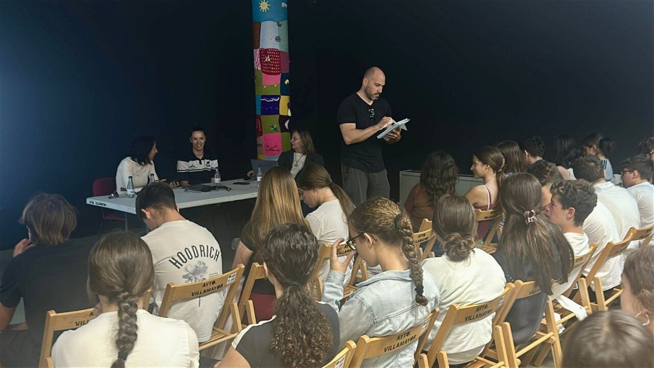 Participantes en las jornadas sobre igualdad y deporte en Villamayor