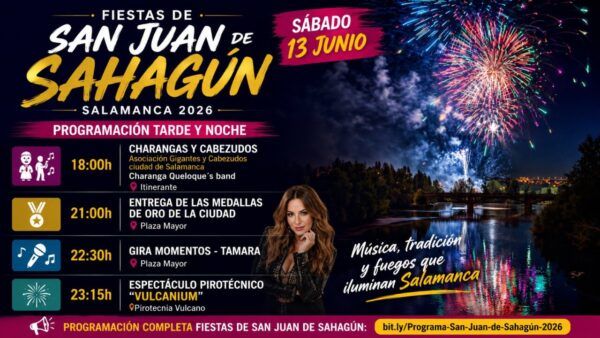 Fuegos artificiales iluminando el cielo de Salamanca durante las fiestas de San Juan de Sahagún