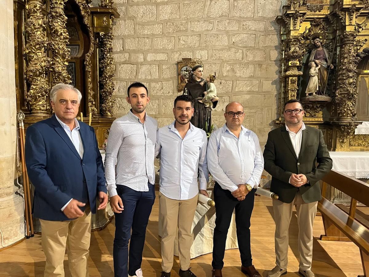 Acto festivo en honor a San Antonio de Padua en Topas
