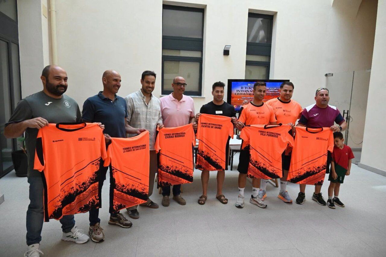 Participantes del torneo internacional de fútbol sala en Fuentes de Oñoro