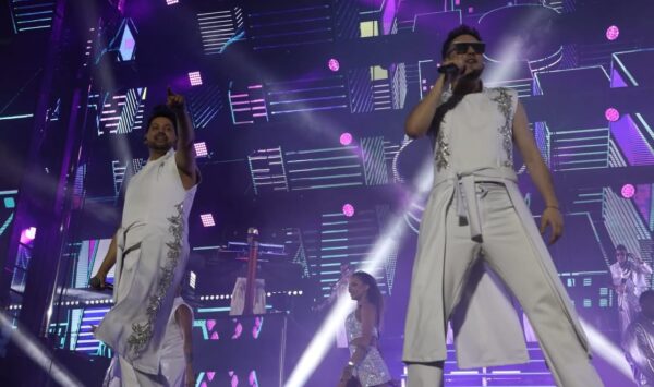 Actuación de la Orquesta París de Noia en las fiestas de Salamanca