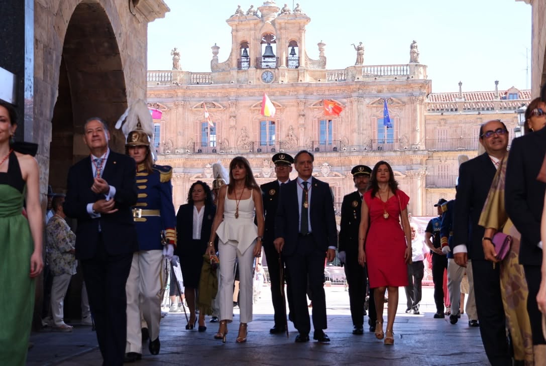 Celebración de San Juan de Sahagún en Salamanca con autoridades locales