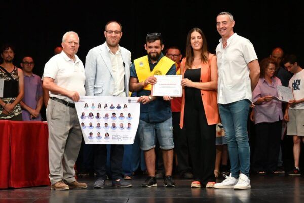 Entrega de diplomas en la clausura del programa UniverUSAL en Ciudad Rodrigo