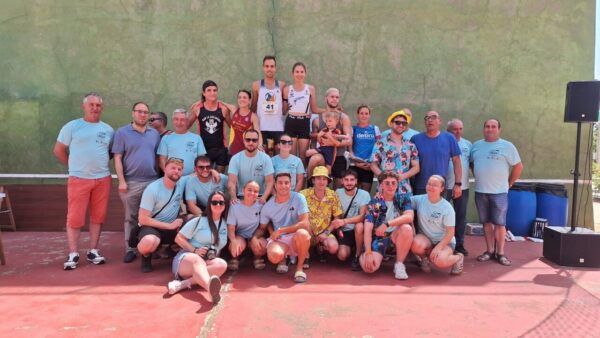 Grupo de participantes en la XII edición de la carrera popular La Galga