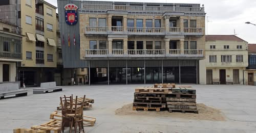 Escuela Municipal de Baile de Guijuelo durante la actuación de fin de curso