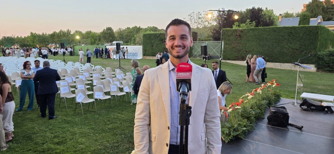 Evento de entrega de premios en Carbajosa de la Sagrada con asistentes