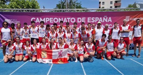 Equipo de atletas de Castilla y León en el Campeonato de España de Atletismo Sub18